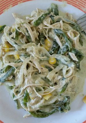 Una foto de Pollo con rajas de poblano