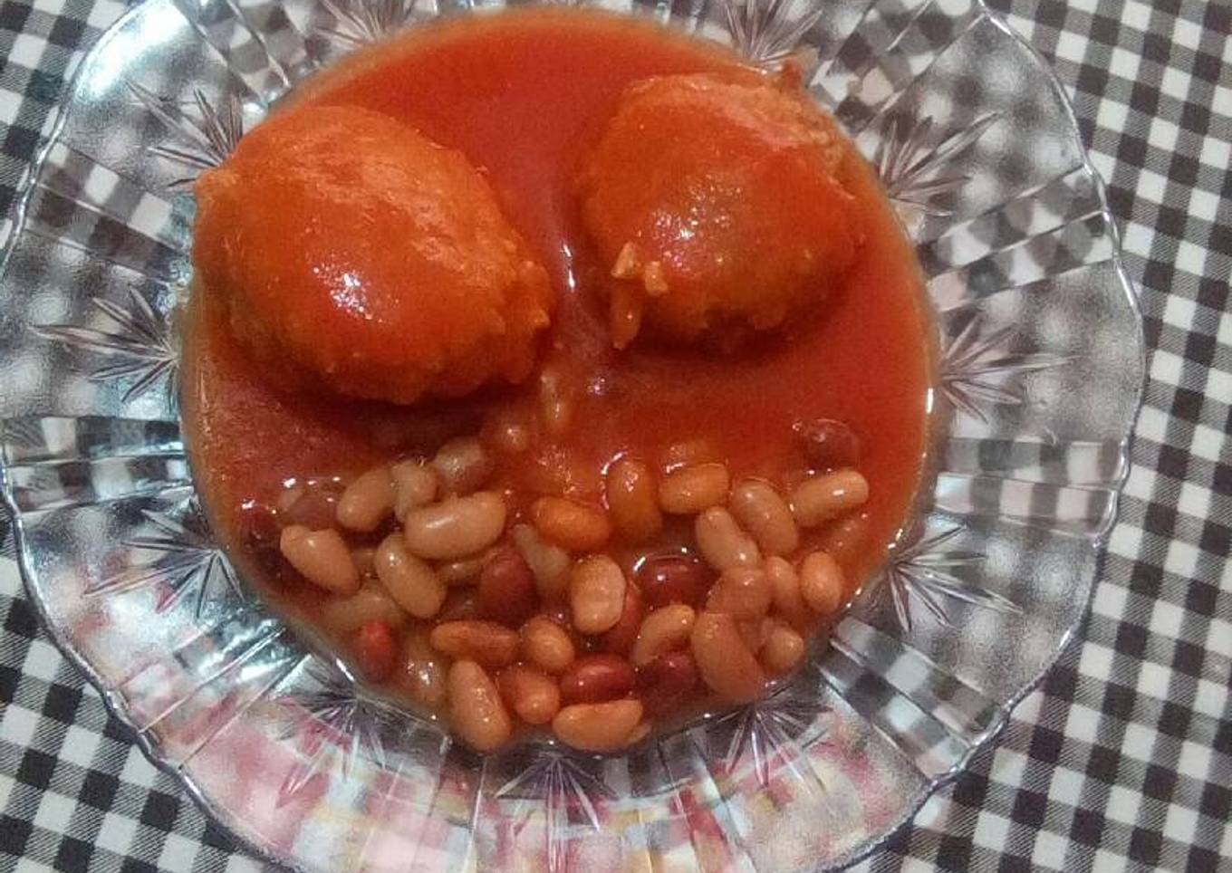 Albóndigas en jitomate con frijoles es la 1ra. vez que las hago