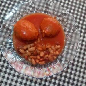 Albóndigas en jitomate con frijoles es la 1ra. vez que las hago