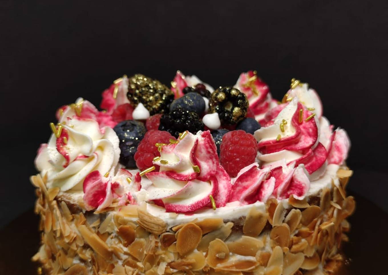 Tarta de crema de queso y frutos del bosque (especial cumpleaños