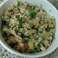 A picture of Spring egg curry.