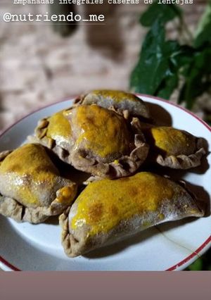 Una foto de Empanadas integrales de lentejas 🥟❣️