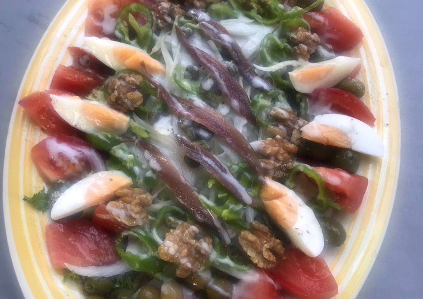 Ensalada completa para currantes (6) con anchoas,huevo y nueces