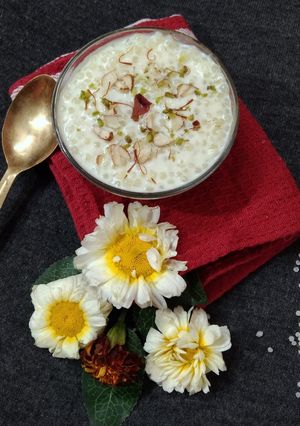 साबुदाना खीर(sabudana kheer recipe in hindi) रेसिपी मुख्य फोटो
