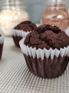 Una foto de Muffins de avena y chocolate