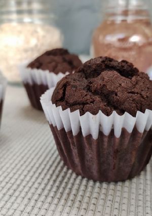 A picture of Oat and Chocolate Muffins.