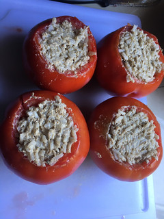 Una foto de Tomates rellenos 🍅