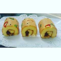 รูปของ Bolu Gulung Abon / Roll Tart Abon