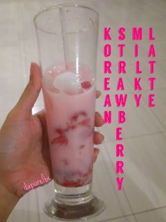 Foto resep Korean Strawberry Milk Latte #dapurelbe