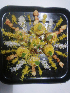 દહીં પૂરી (Dahi Poori Recipe In Gujarati) રેસીપી મુખ્ય ફોટો