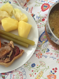 Una foto de Caldo para cuando estamos malitos