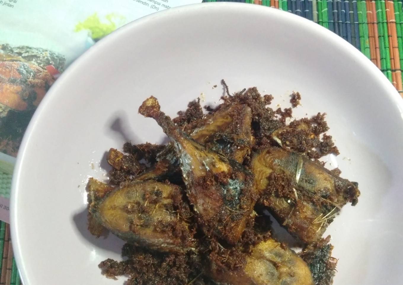 Ikan goreng lengkuas