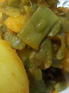 Una foto de Judías verdes con patata, ajos y pimentón😋