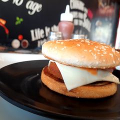 A picture of Aloo tikki Burger 🍔.