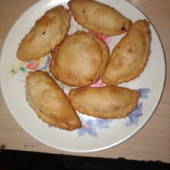 A picture of Gujiya.