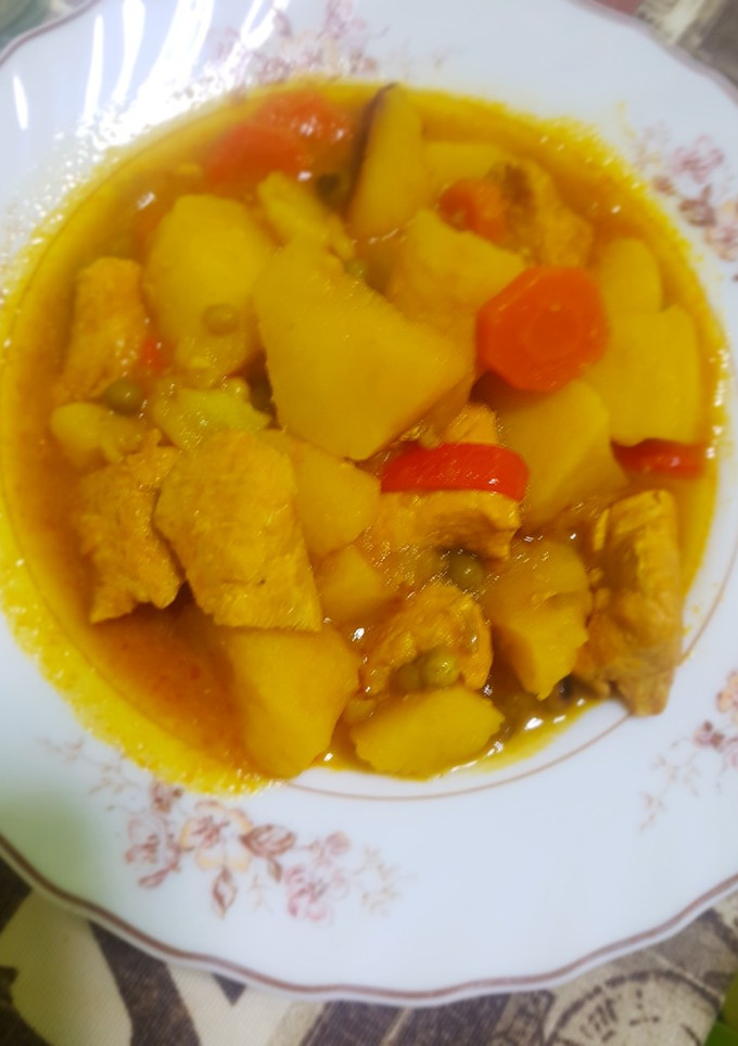Una foto de Pavo con patatas en olla rápida