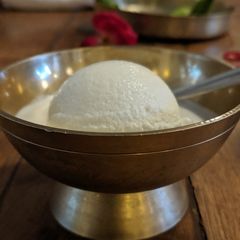 A picture of Pineapple ice cream.