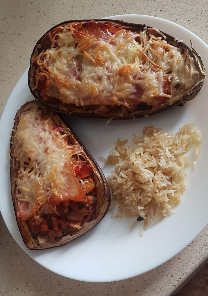 Una foto de Berenjenas rellenas de soja