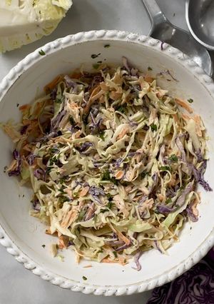Una foto de Coleslaw sin lácteos y sin azúcar (vegana)