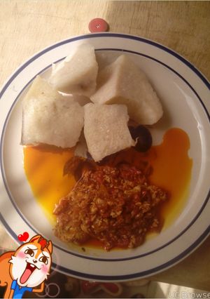A picture of Yam and egg sauce.