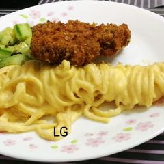 A picture of Tonkatsu With Carbonara.