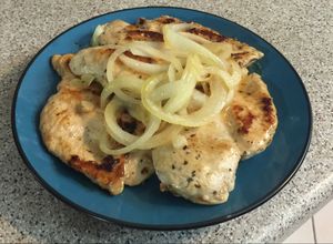 Una foto de Pechuga de pollo a la criolla