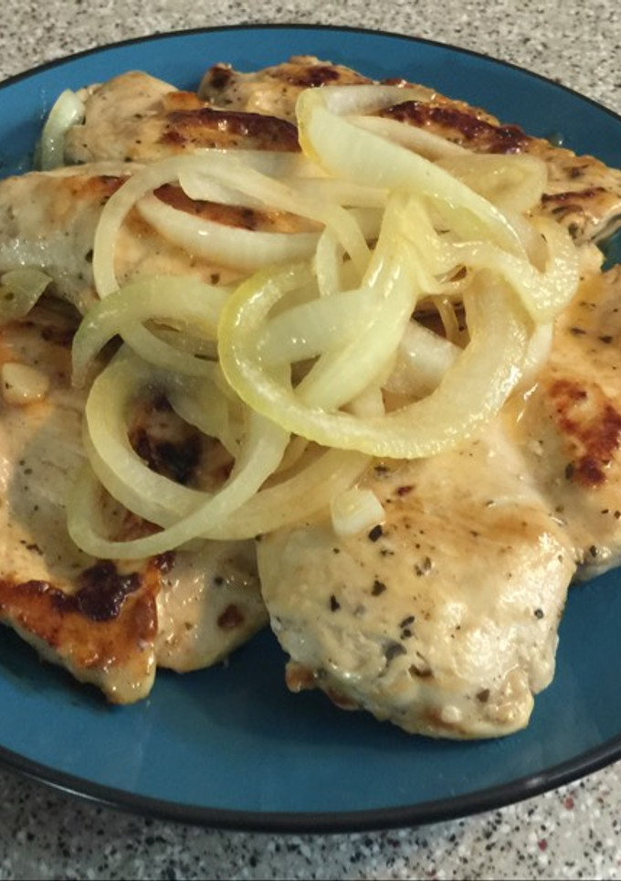 Una foto de Pechuga de pollo a la criolla