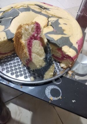 A picture of Fun vanilla cake.