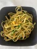 Tallarines con huevos y perejil