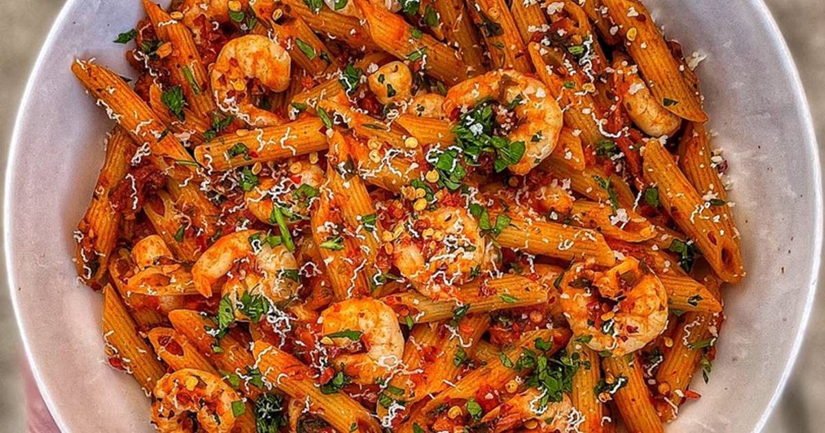 Garlic & Chilli Lemon King Prawn Pasta w/ Chorizo Recipe by Craig