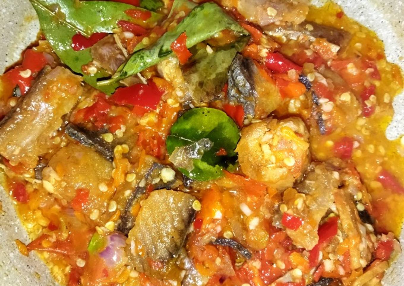 Sambal ikan asin jambal roti