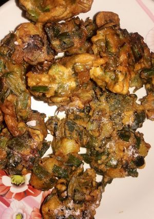 A picture of Green onion ke pakore....😙.