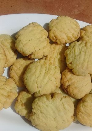 A picture of Cashew nut biscuit.