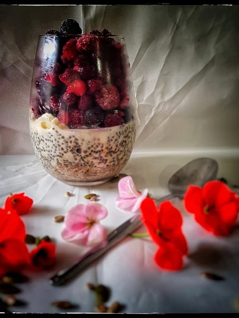 Easy Way Prepare Overnight oat and chia pudding the Awesome  Can spoil the tongue
