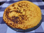 Una foto di focaccia di patate