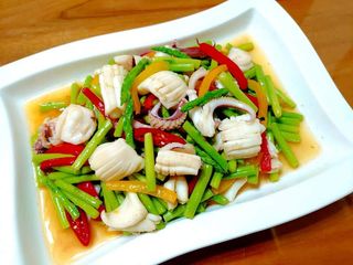 蘆筍彩椒炒軟絲
