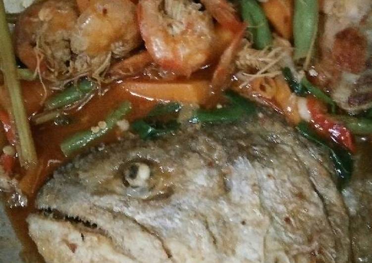 Tomyum ikan trout