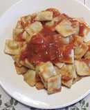 Ravioles con Salsa de Tomates Casera