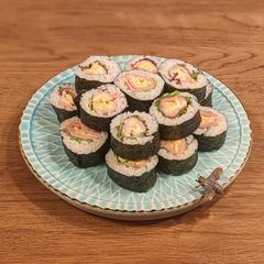 A picture of ★ Salad seaweed roll★.