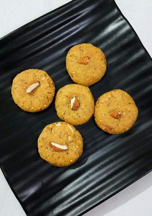 A picture of Roasted chana peda.