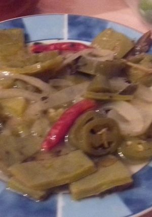 Una foto de Nopalitos a la mexicana en vinagre y jalapeño para cuaresma