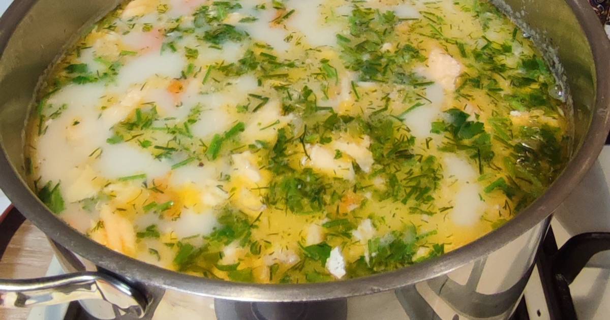 Сливочно-сырный суп из брюшек семги