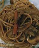 Spaghettinis con verduras y salsa oriental