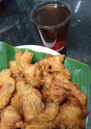 A picture of Kerala Savala vada(onions fritters)tea time snacks.