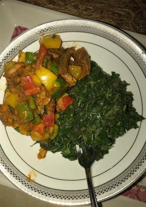 A picture of Irish potatoes porriage with veggies.