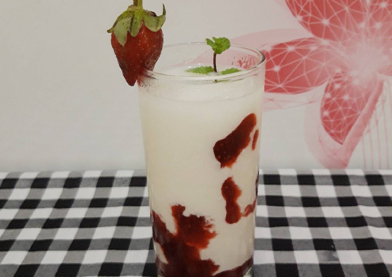 Korean Strawberry Milk