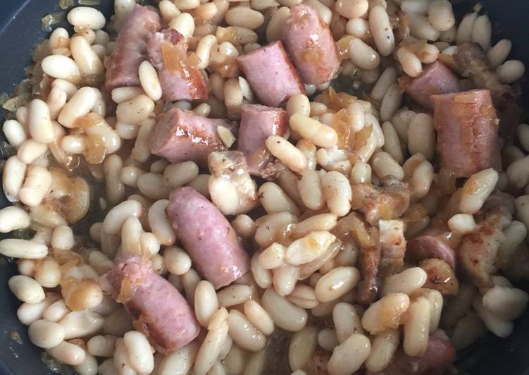 Alubia blanca con butifarra y panceta