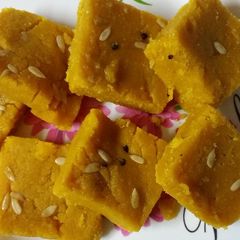A picture of Besan burfi.