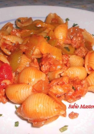 Foto di Conchiglie con Salsiccia e Peperoni