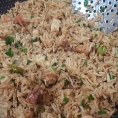 A picture of Chicken Fried rice.